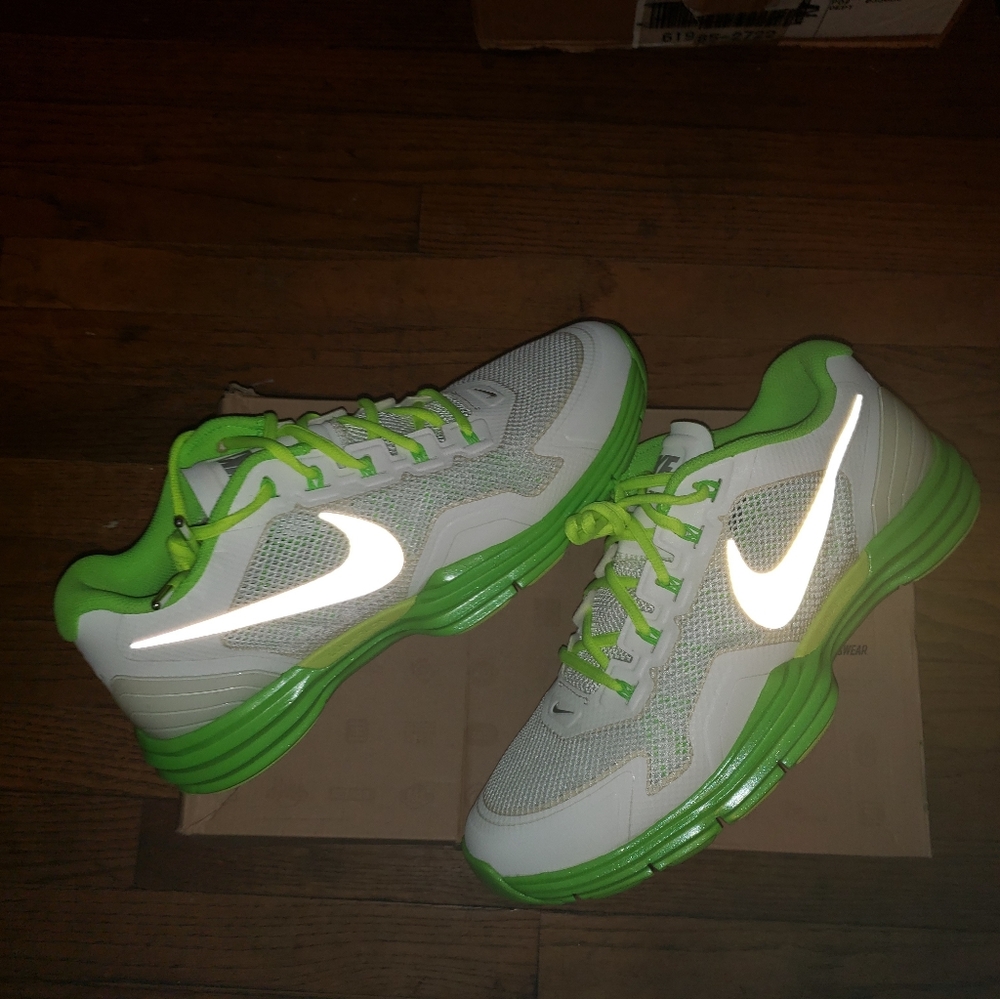 Mens training shoes